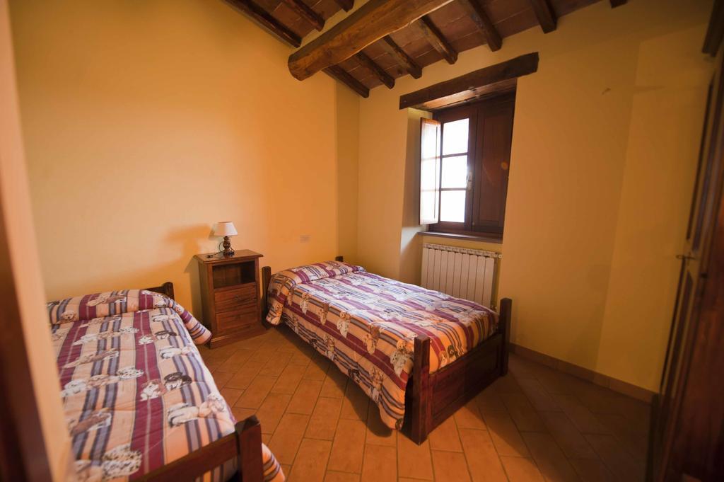 Agriturismo Tenuta Di Biscina Номер фото