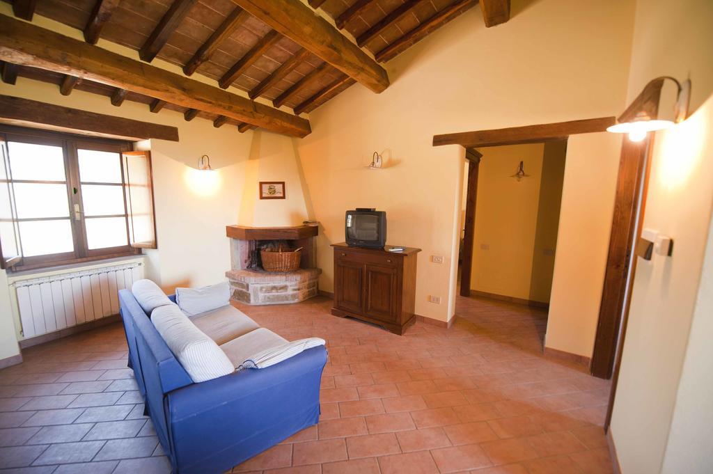 Agriturismo Tenuta Di Biscina Номер фото