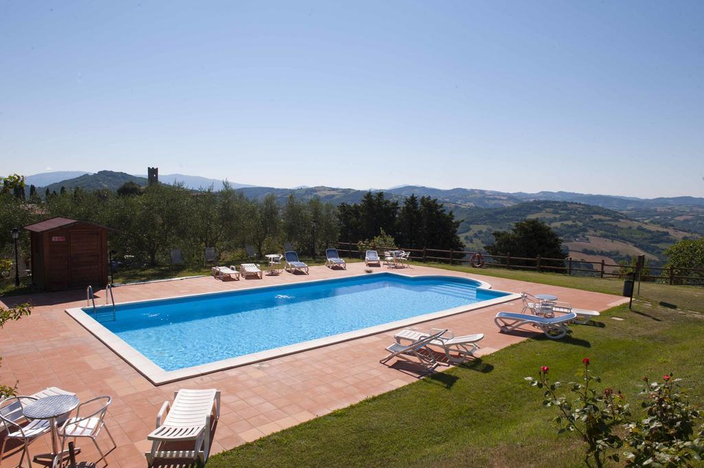 Agriturismo Tenuta Di Biscina Номер фото