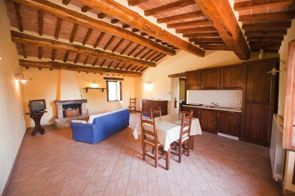 Agriturismo Tenuta Di Biscina Номер фото
