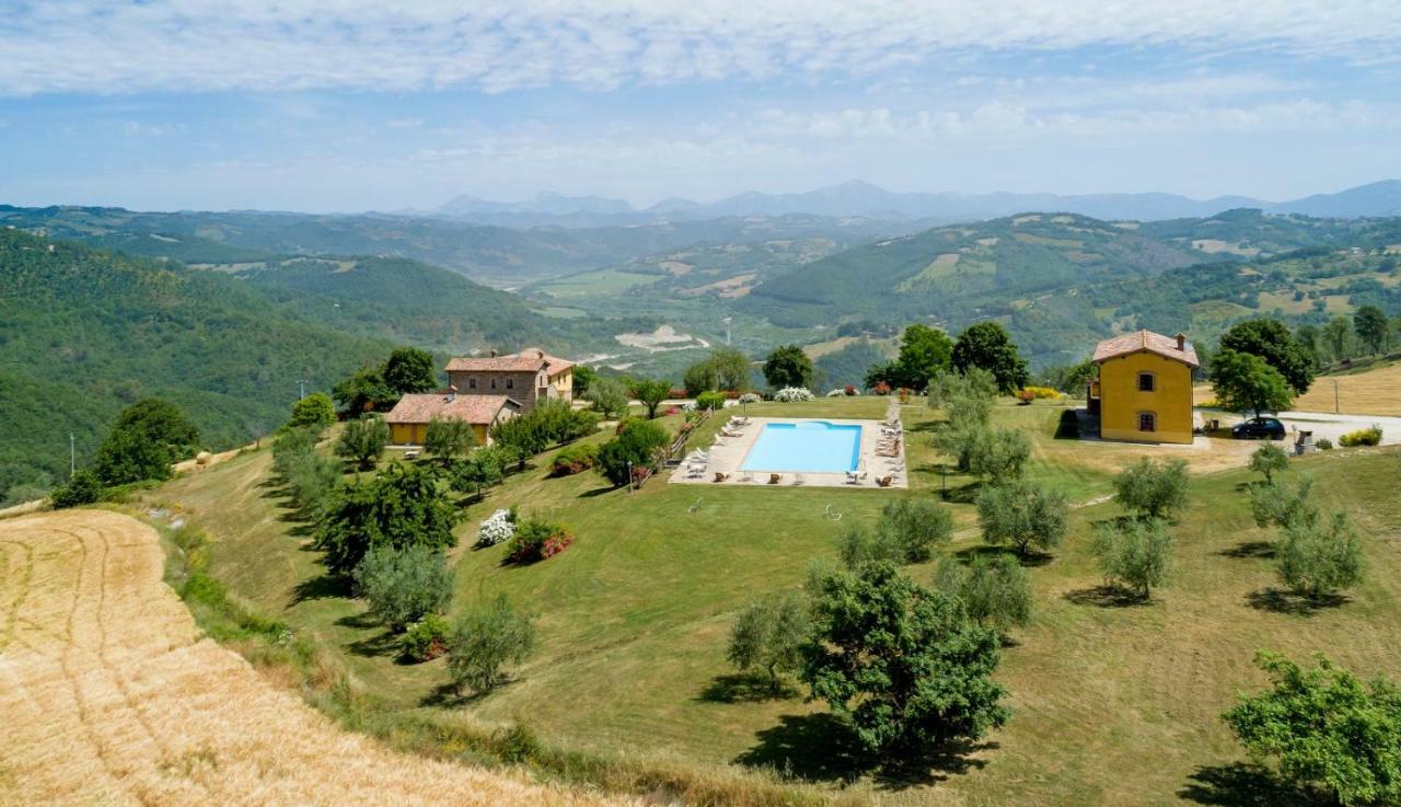 Agriturismo Tenuta Di Biscina Экстерьер фото