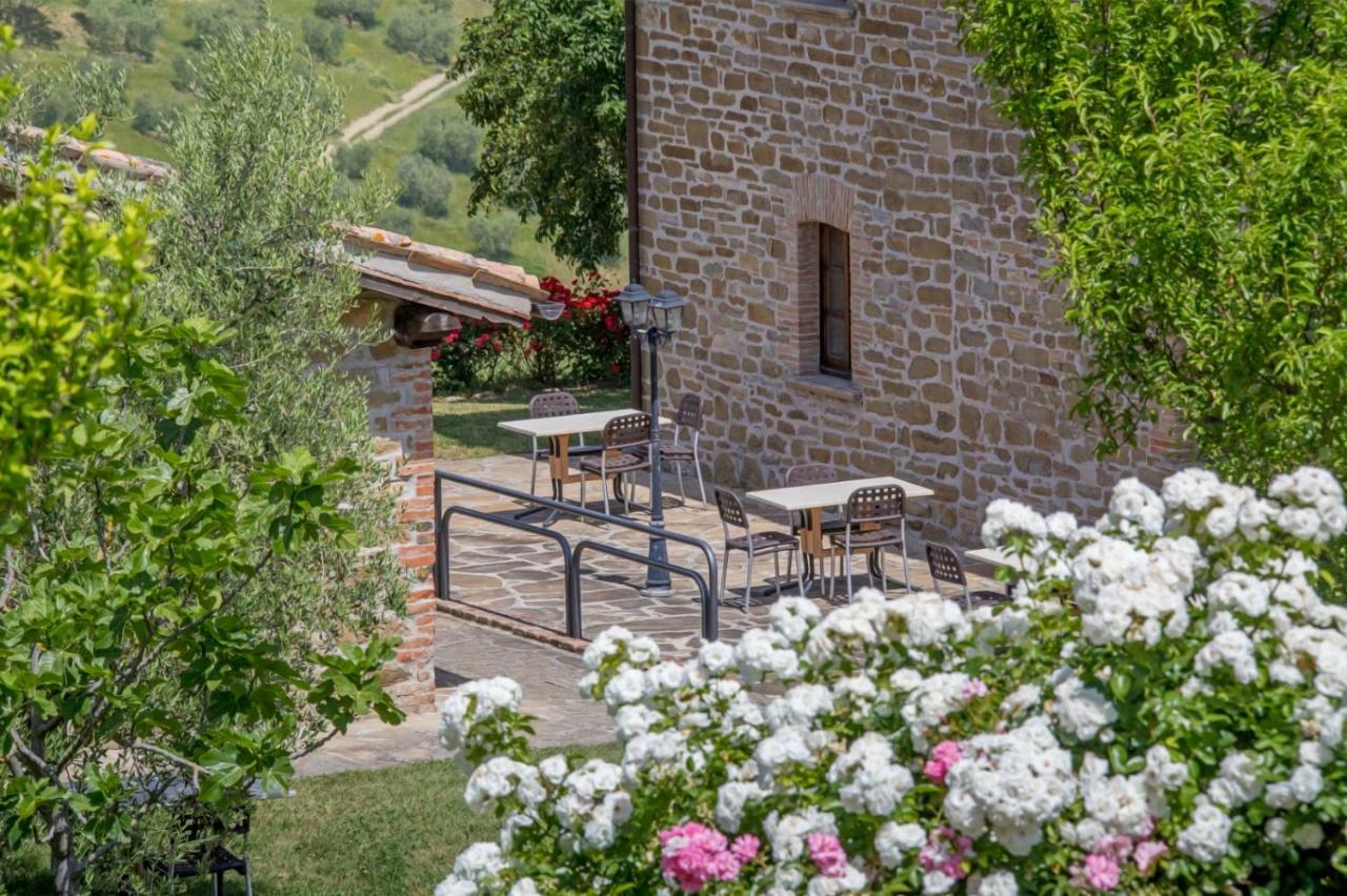 Agriturismo Tenuta Di Biscina Экстерьер фото