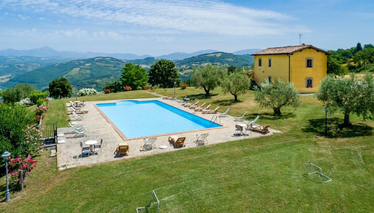 Agriturismo Tenuta Di Biscina Экстерьер фото